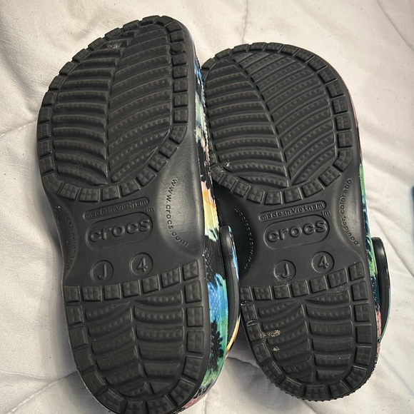 Tie dye crocs - Picture 3 of 3